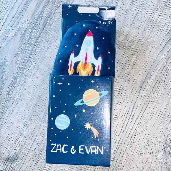 Zac & Evan Other - 🎁 NWT Zac & Evan Outer Space Slippers Medium 13/1